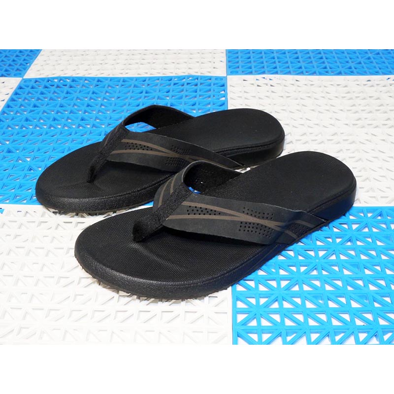 1768185986784796.jpg 雅购特拖鞋