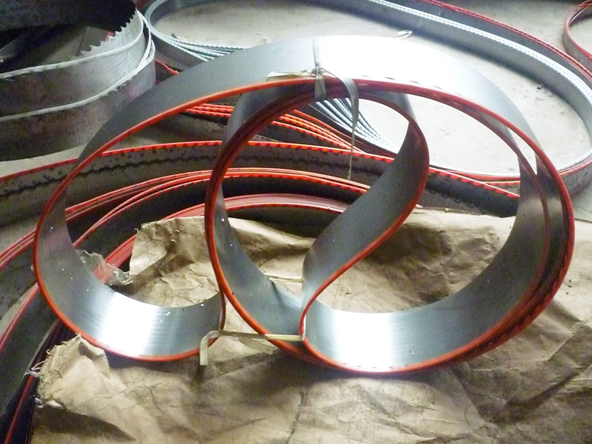 硬质合金带锯条