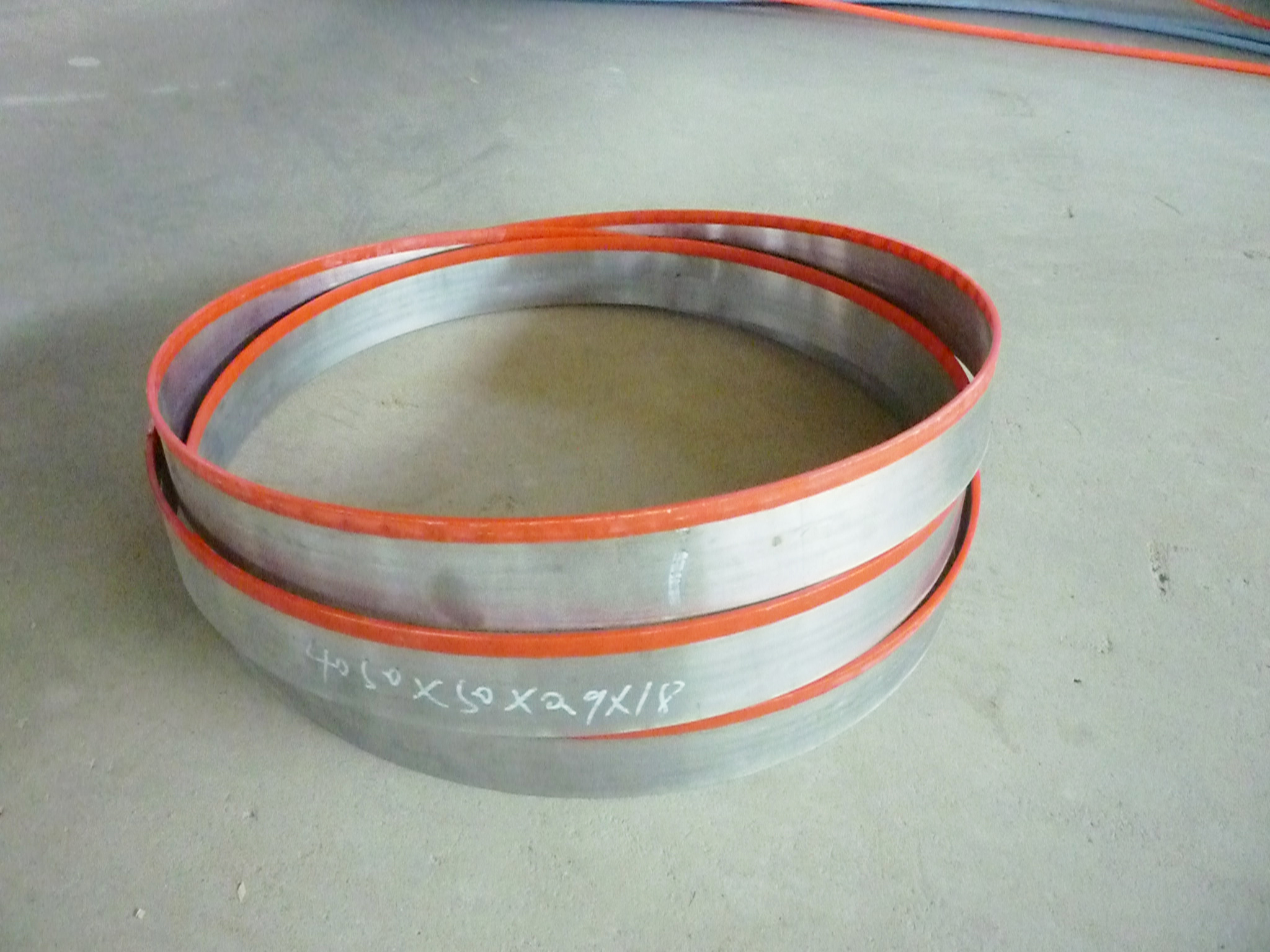 硬质合金带锯条