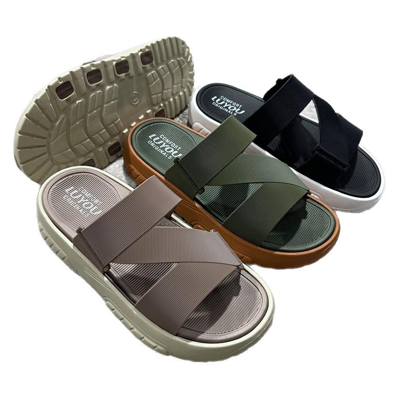 1768384056425660.jpg 雅购特拖鞋