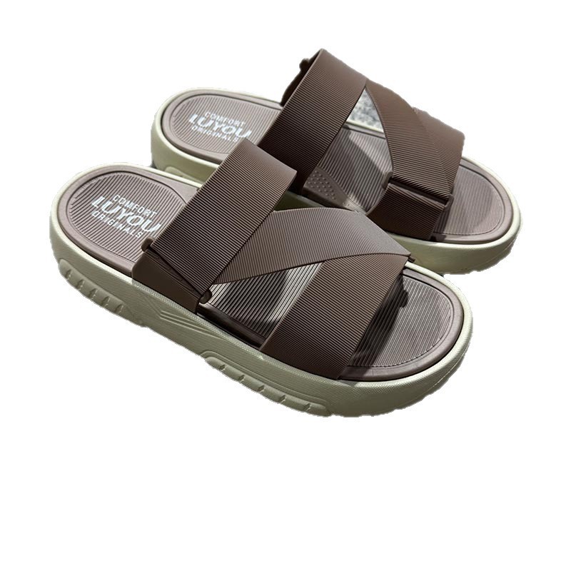 1768384070305724.jpg 雅购特拖鞋