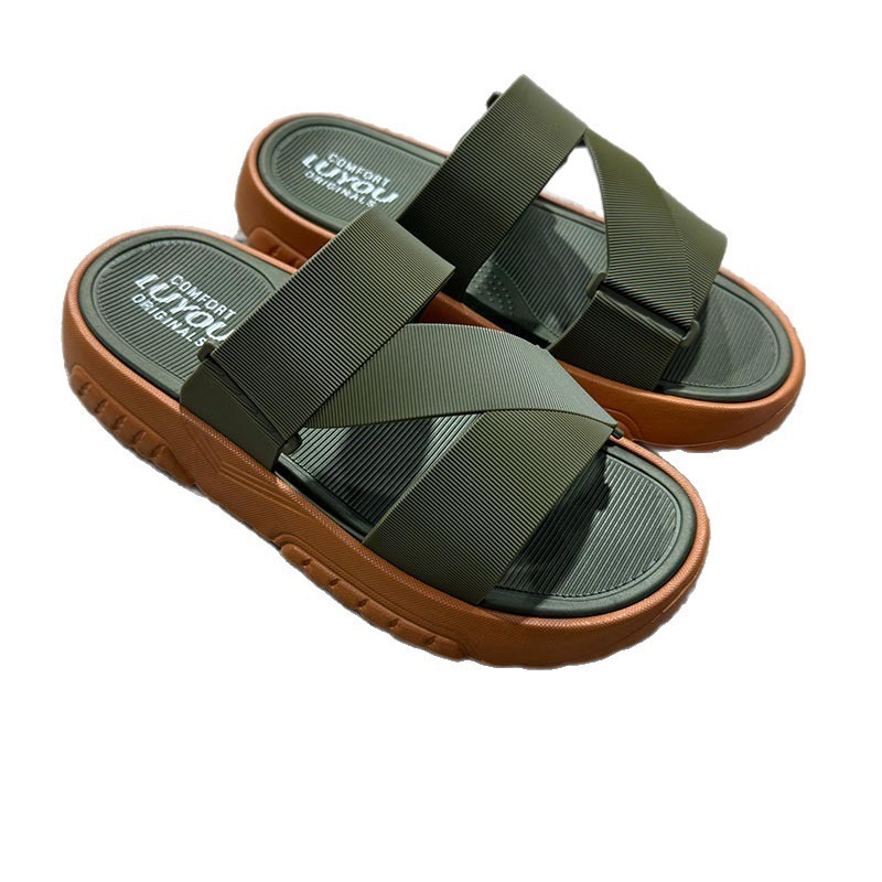 1768384076161965.jpg 雅购特拖鞋