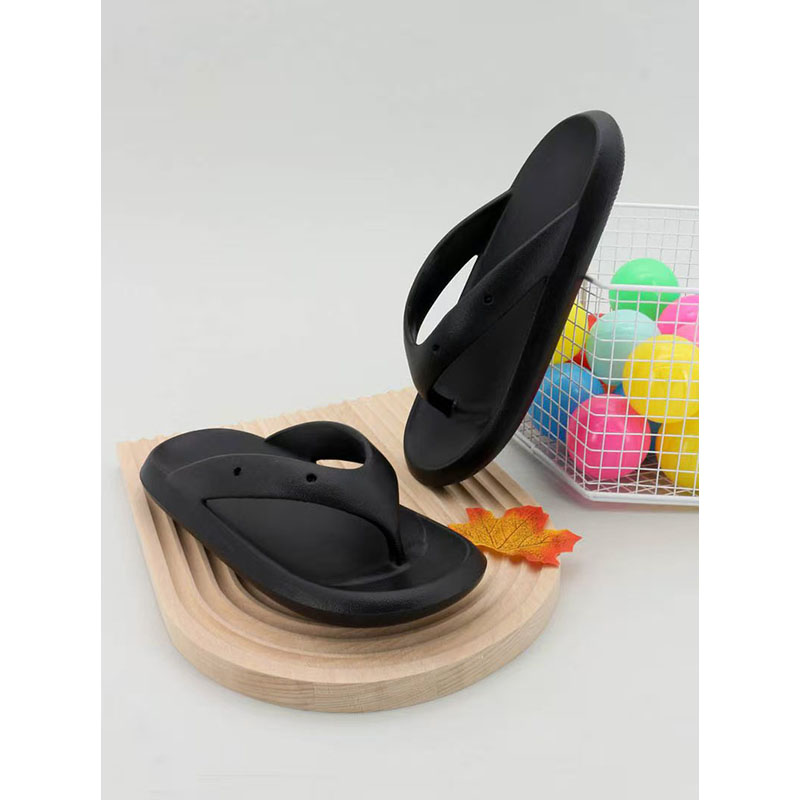 1768814719684025.jpg 雅购特拖鞋