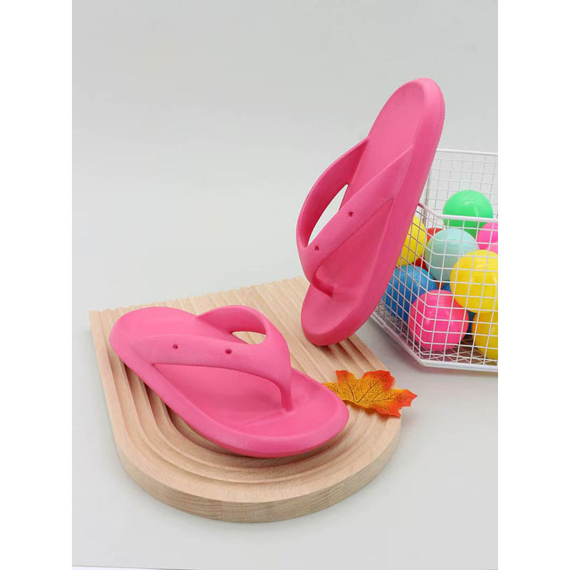 1768814719856121.jpg 雅购特拖鞋