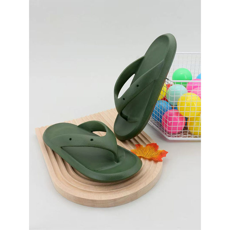 1768814719926105.jpg 雅购特拖鞋