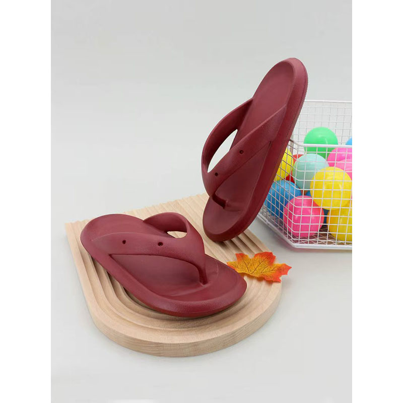 1768814719965947.jpg 雅购特拖鞋