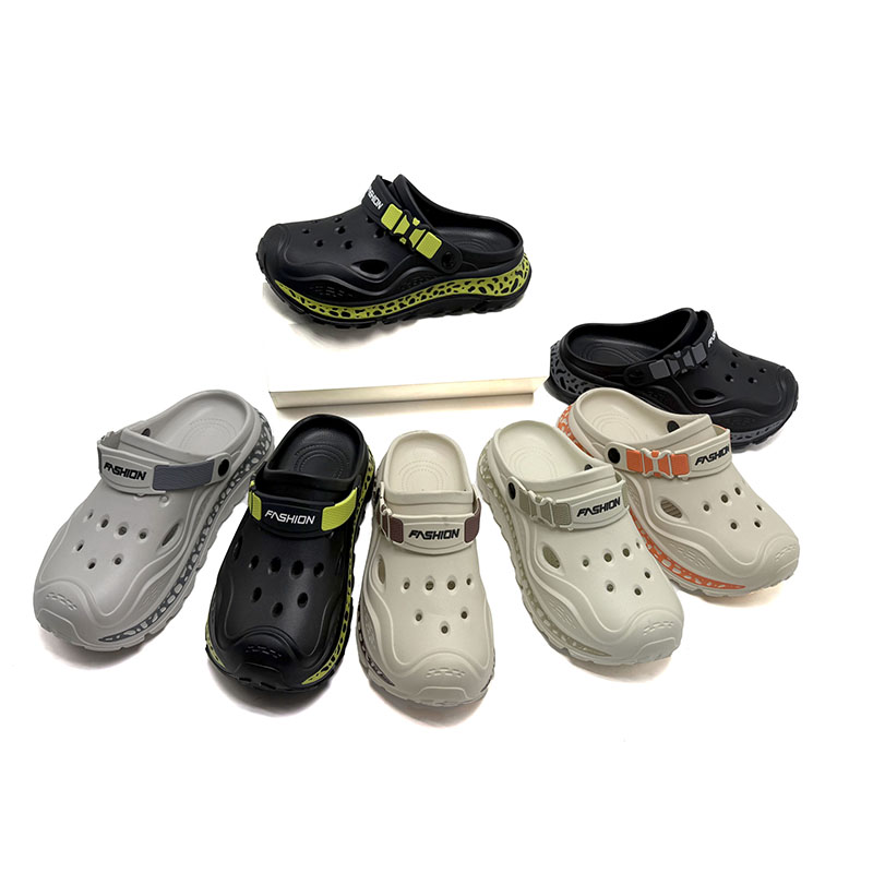 1768981068199807.jpg 雅购特拖鞋