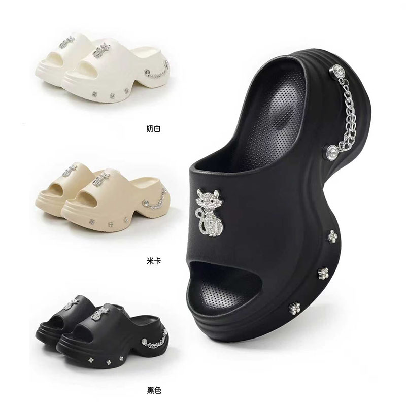 1768983473511021.jpg 雅购特拖鞋