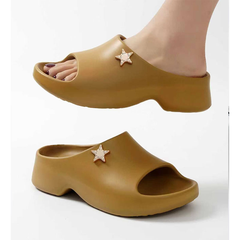 1768983601963658.jpg 雅购特拖鞋