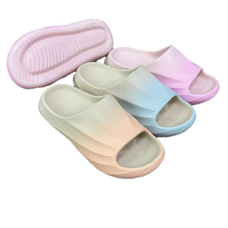 1769655121909287.jpg 雅购特拖鞋