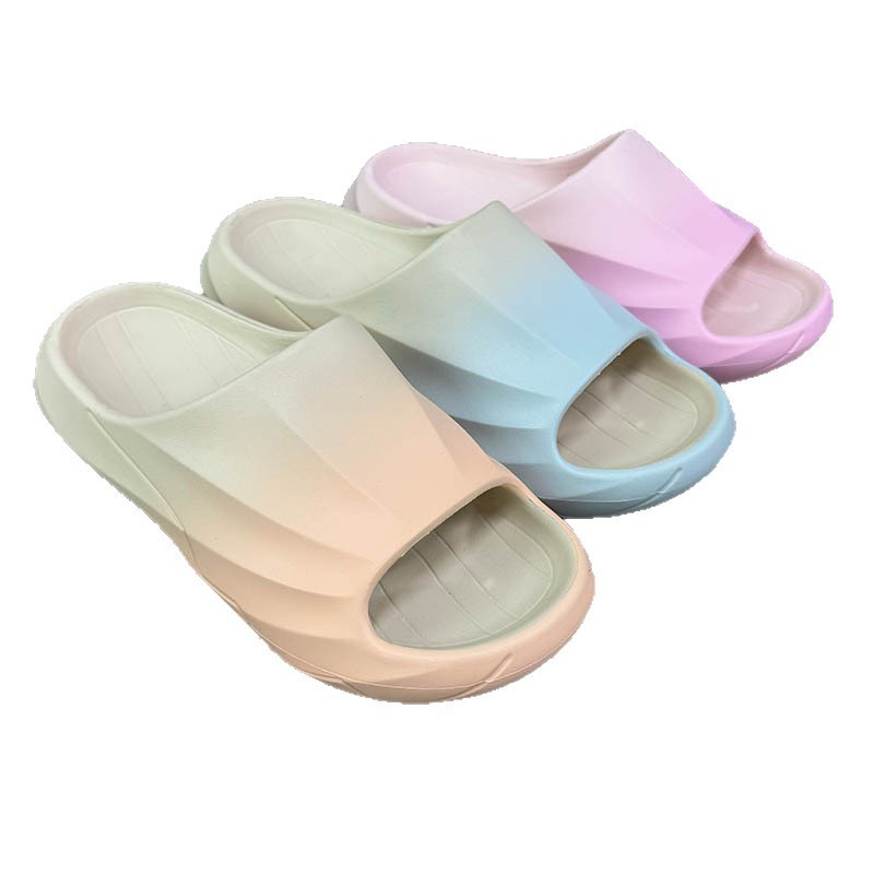 1769655126910860.jpg 雅购特拖鞋