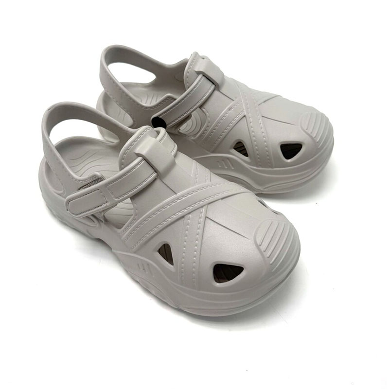 1769658628654668.jpg 雅购特拖鞋