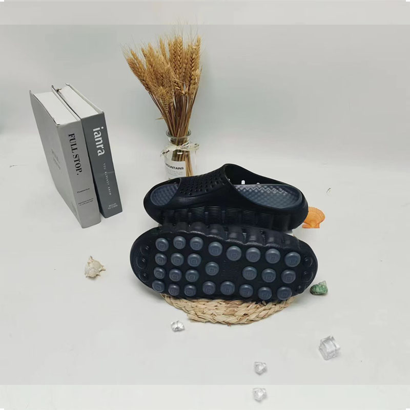 1769826483508529.jpg 雅购特拖鞋