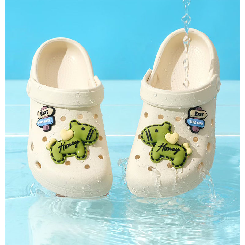 1769831477333239.jpg 雅购特拖鞋