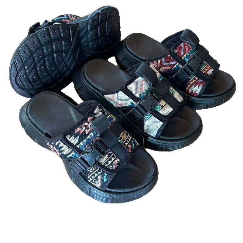 1770021698857449.jpg 雅购特拖鞋