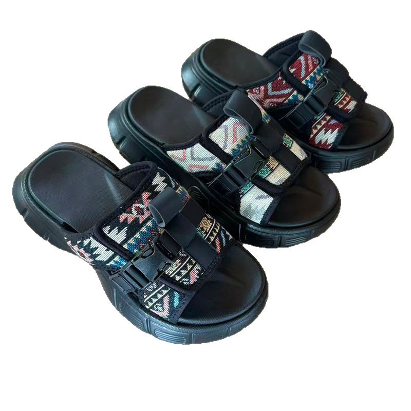 1770021707468187.jpg 雅购特拖鞋