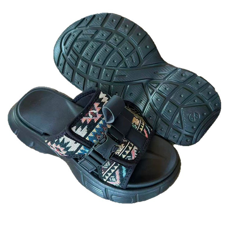 1770021712279829.jpg 雅购特拖鞋