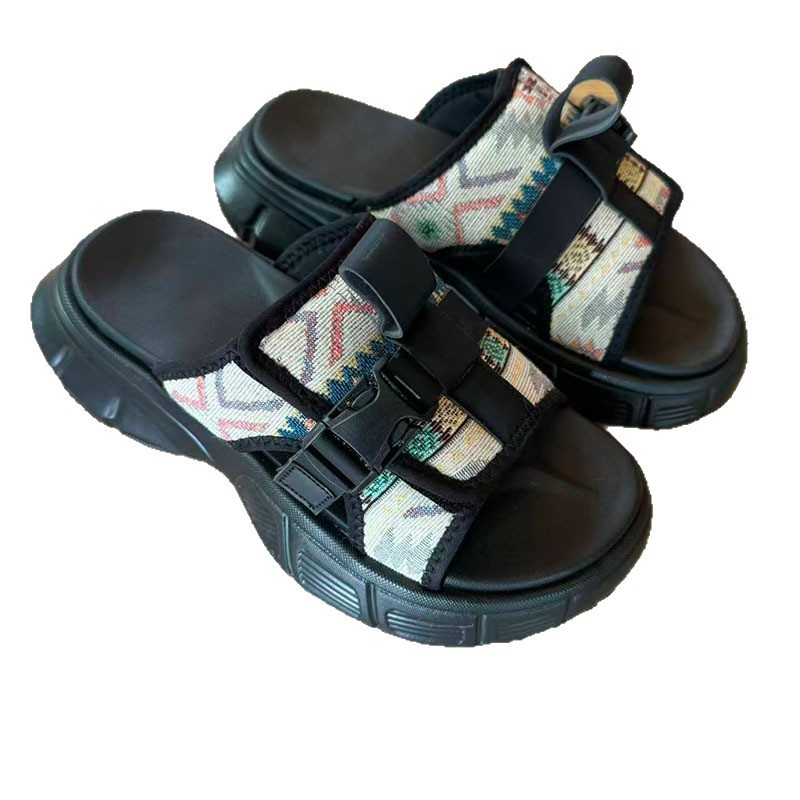 1770021722112922.jpg 雅购特拖鞋