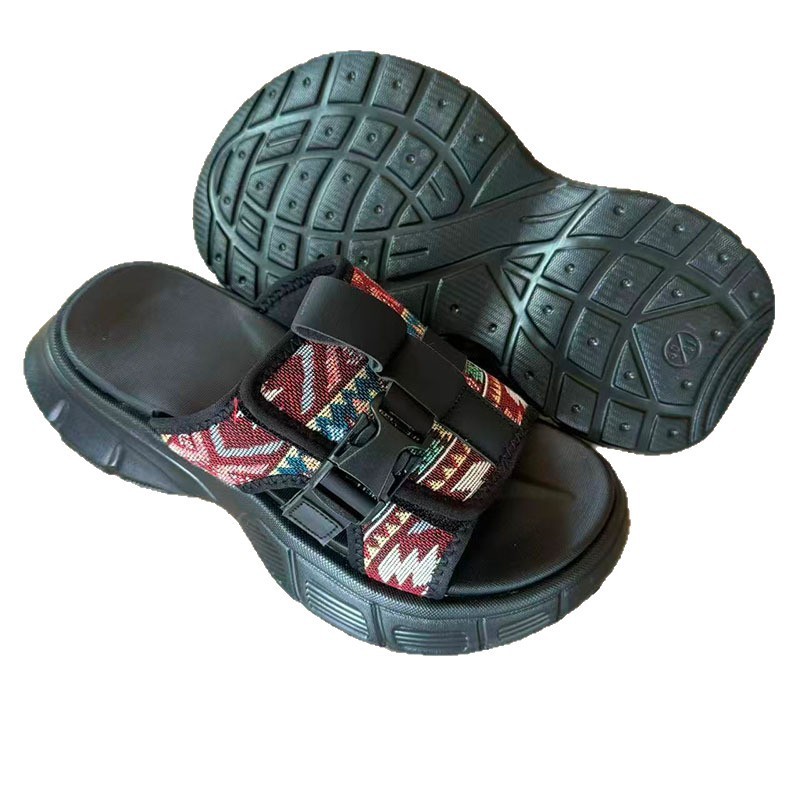 1770021728652198.jpg 雅购特拖鞋