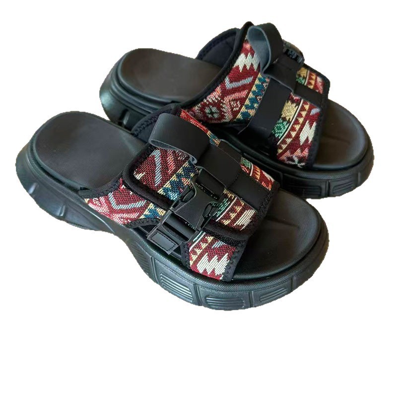 1770021728899203.jpg 雅购特拖鞋