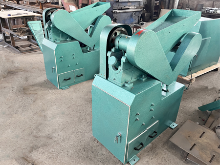 顎式破碎縮分機(jī)