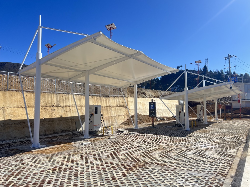 1772504280656623.jpg 拉杆型膜结构停车棚