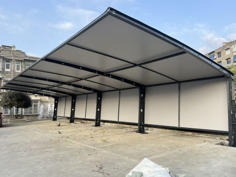 1772509159506529.jpg 七字形停车棚