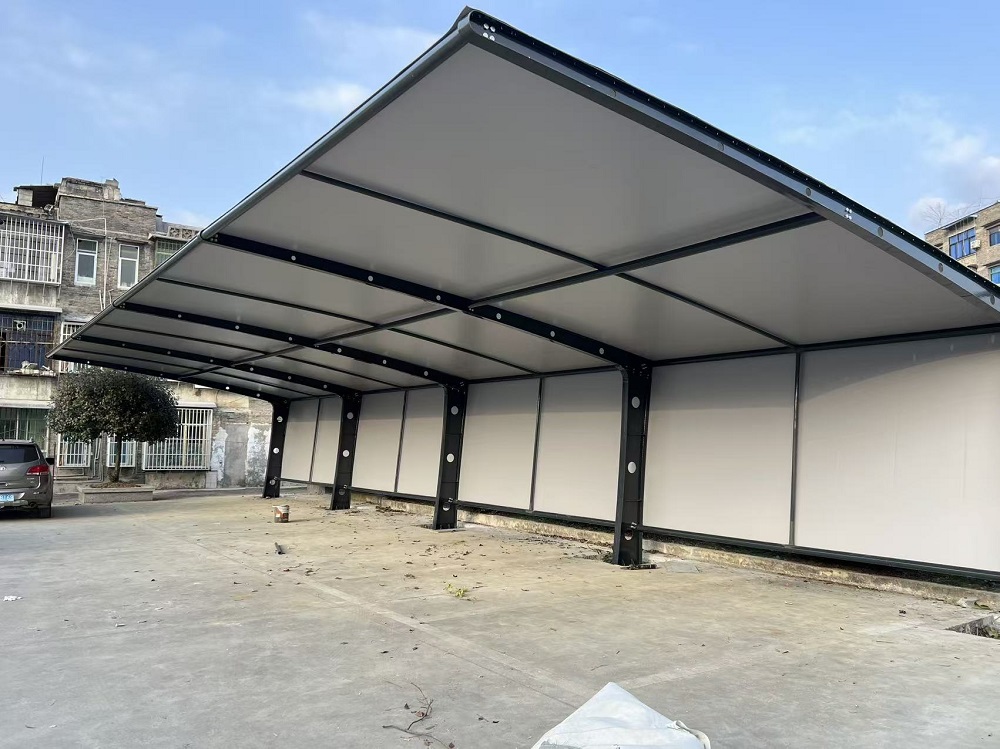 1772509217978918.jpg 七字形停车棚