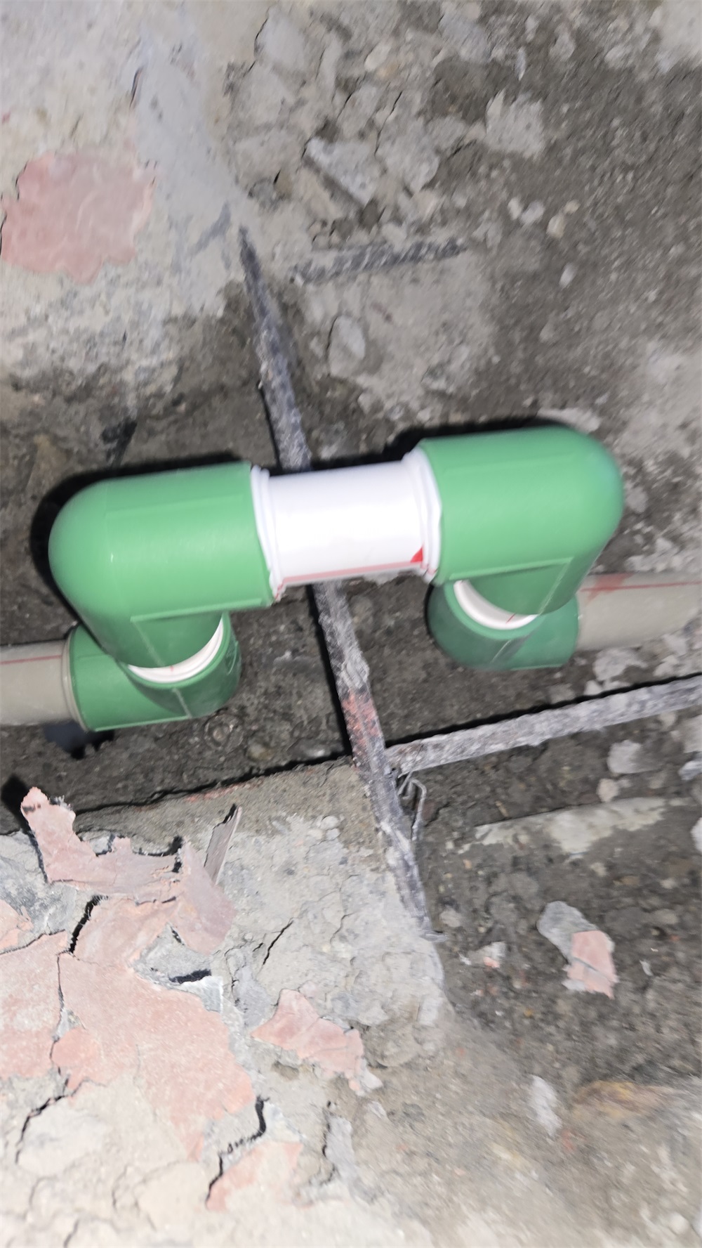 冷水管漏水精 准定位维修