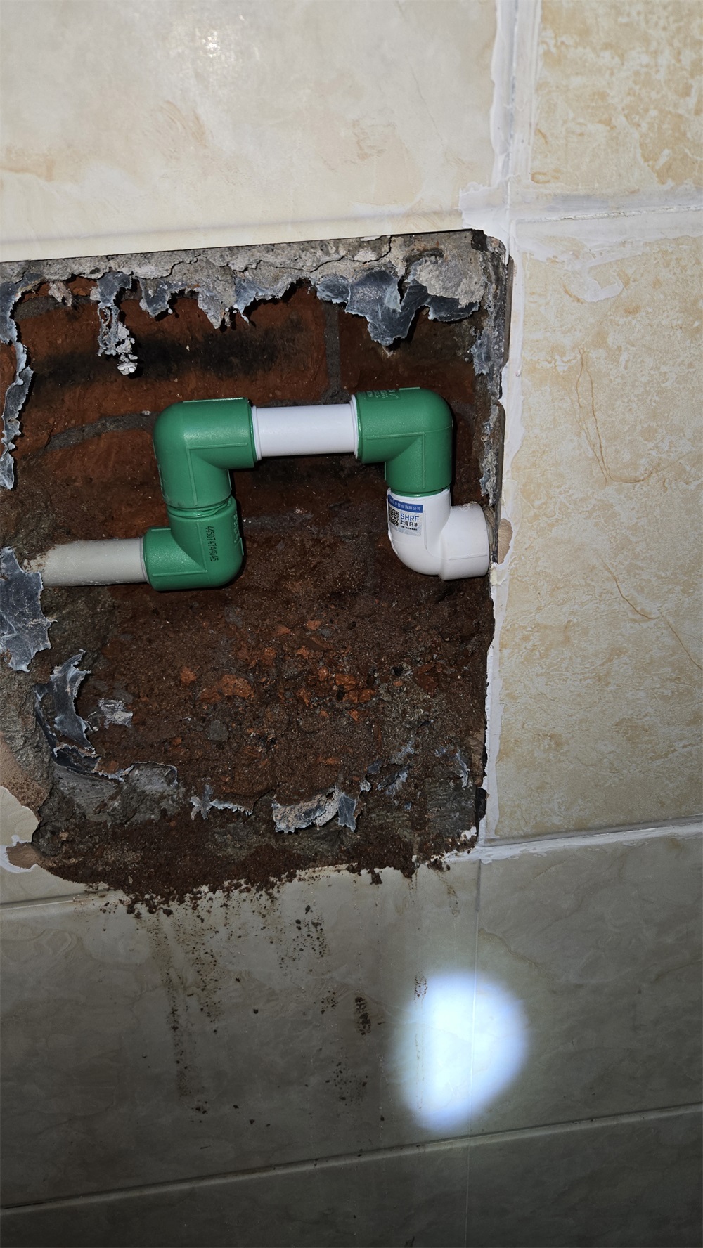 热水管漏水精 准定位维修