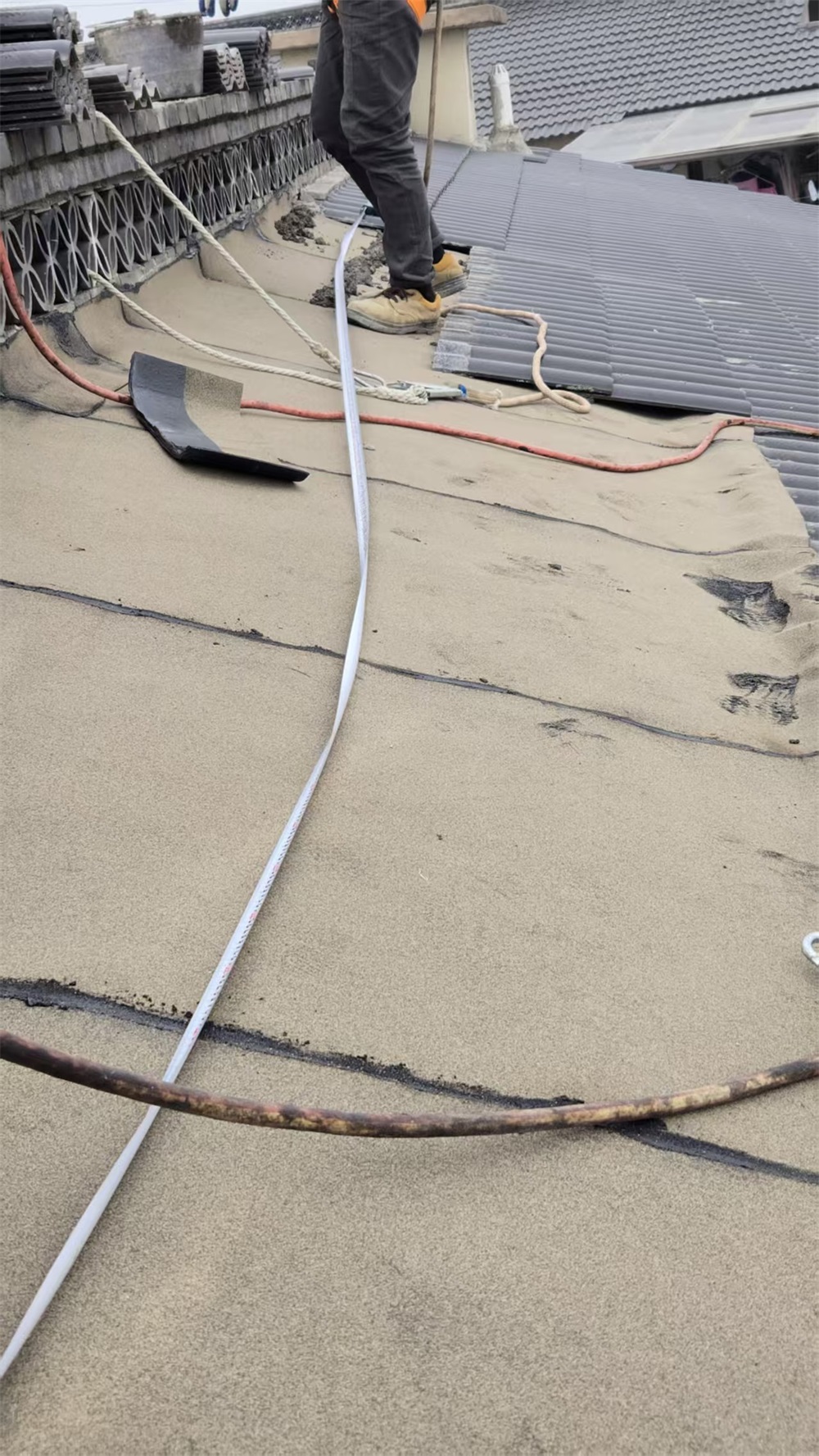 斜坡瓦屋面漏水检测维修