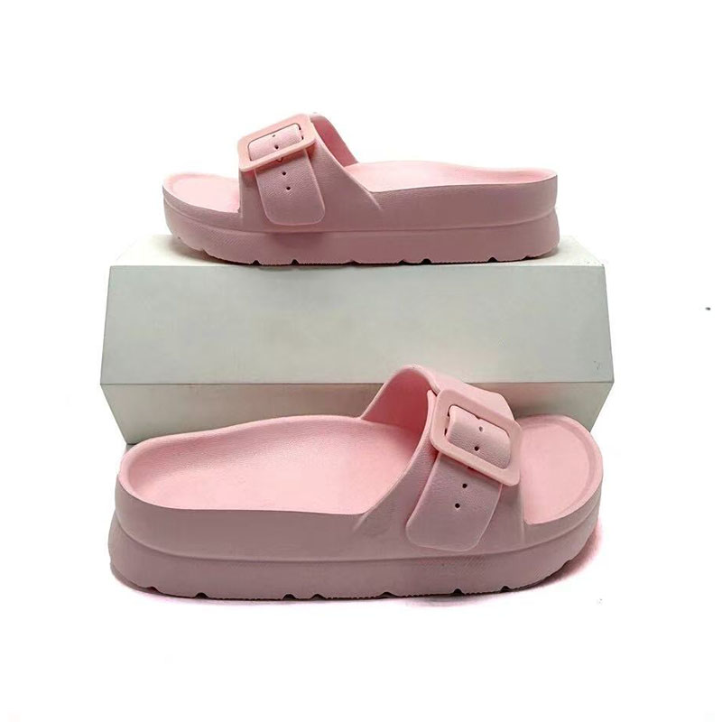 1773107939306634.jpg 雅购特拖鞋