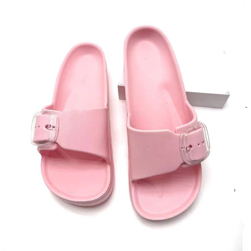 1773107945188608.jpg 雅购特拖鞋