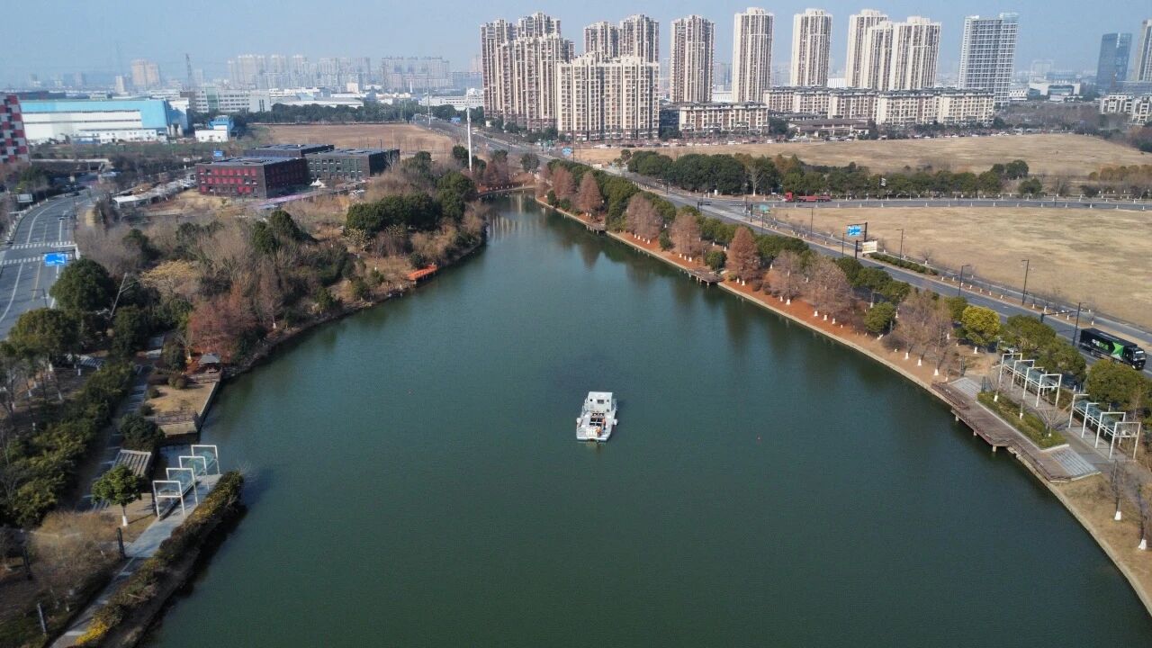 河海大学专家团队考察镇江团结河内源治理项目