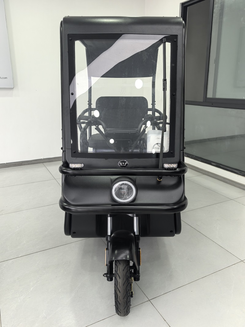 万仕达 570  U光浅银灰 亚黑