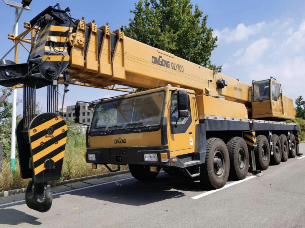 吊车（汽车吊）