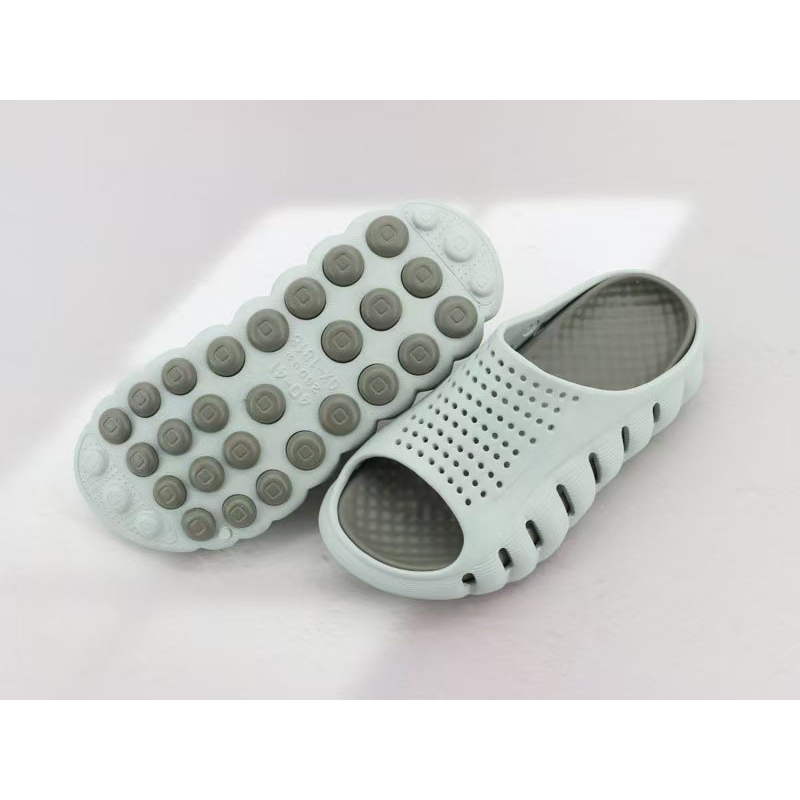 1773999878778135.jpg 雅购特拖鞋