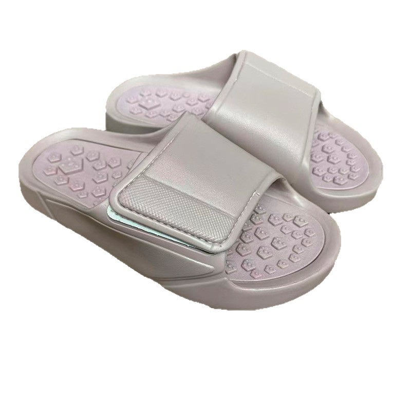 1774065003655036.jpg 雅购特拖鞋