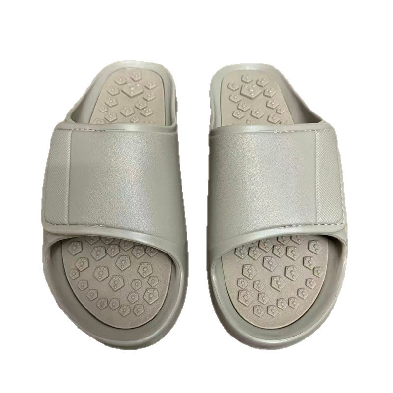 1774065372903236.jpg 雅购特拖鞋