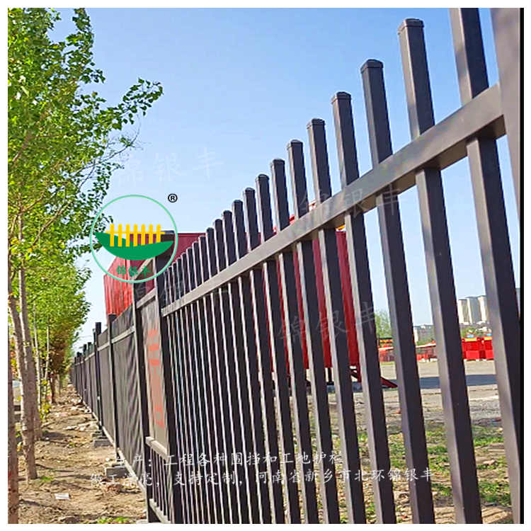 鋅鋼護(hù)欄.jpg 鋅鋼護(hù)欄