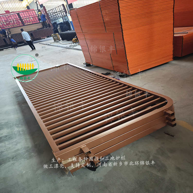 户外隔离铁艺栏杆.jpg 围墙护栏