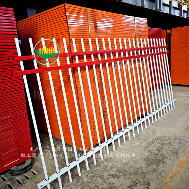 组装围墙栏杆.jpg 围墙护栏