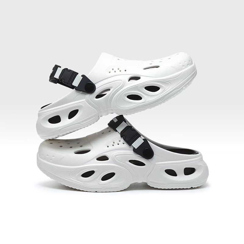 1774257021335939.jpg 雅购特拖鞋