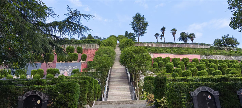 白塔山公墓园区景观