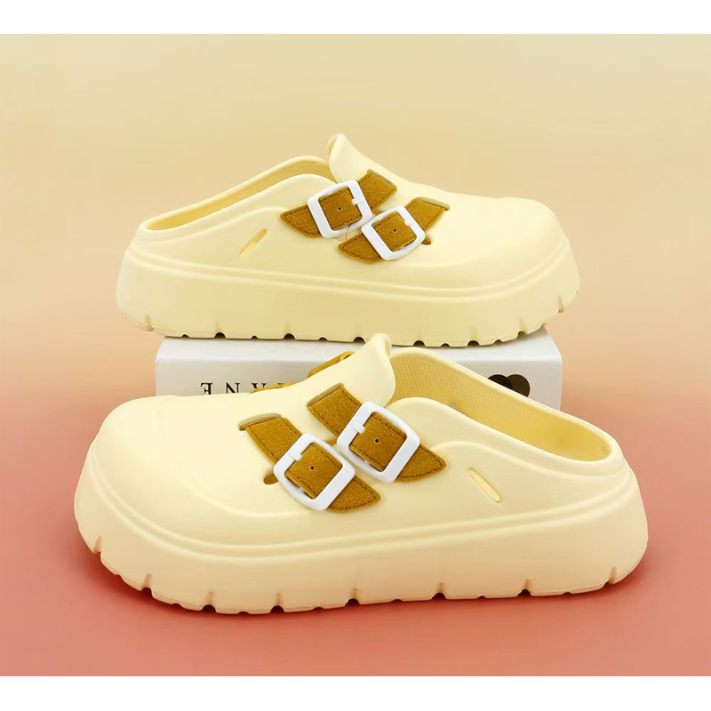 1774321430547200.jpg 雅购特拖鞋