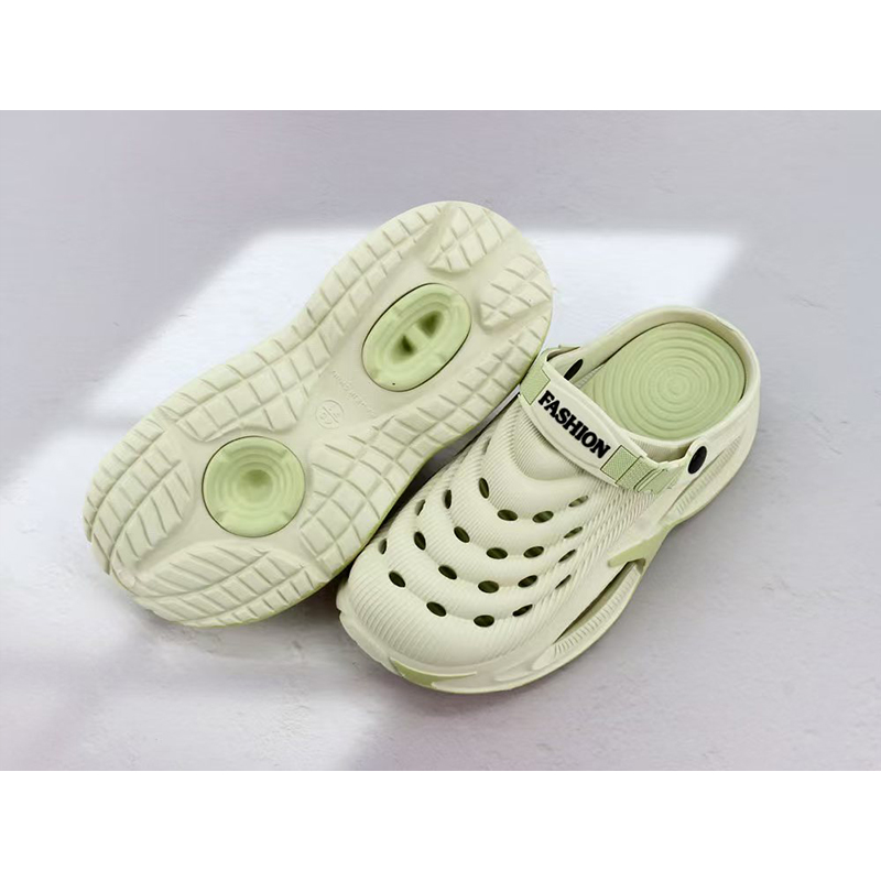 1774323072681641.jpg 雅购特拖鞋