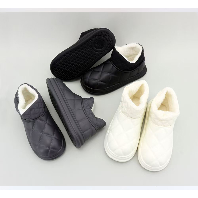 1774419432761672.jpg 雅购特拖鞋