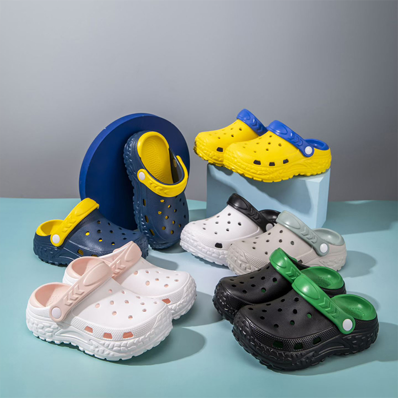 1774421947718135.jpg 雅购特拖鞋