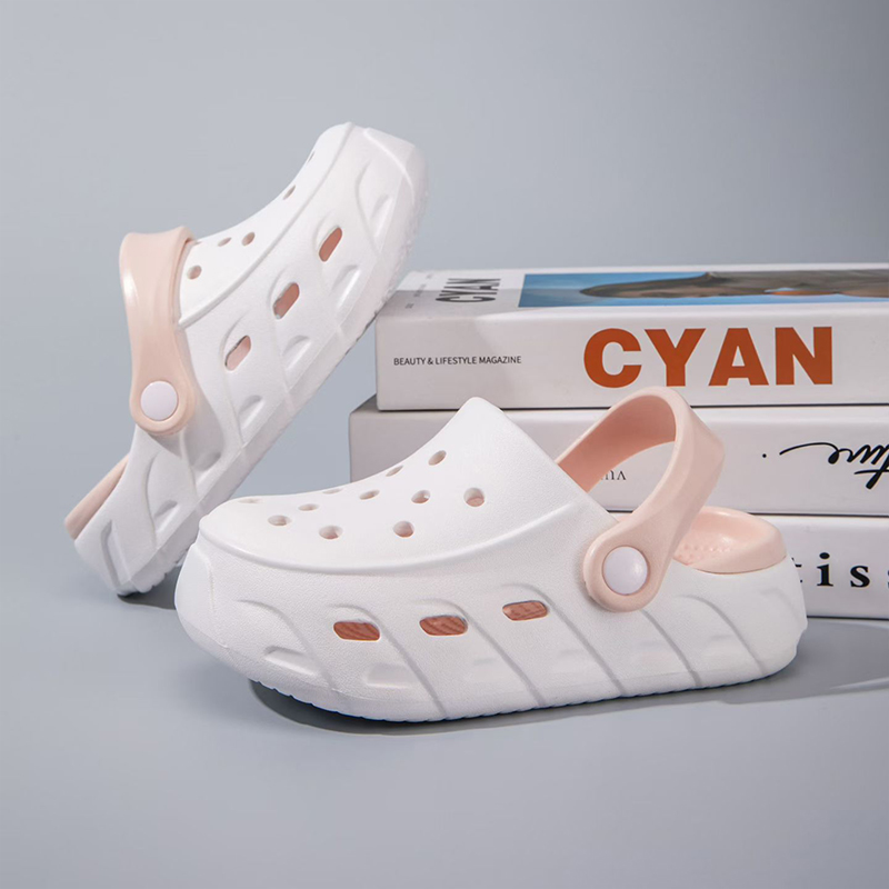 1774422344841761.jpg 雅购特拖鞋