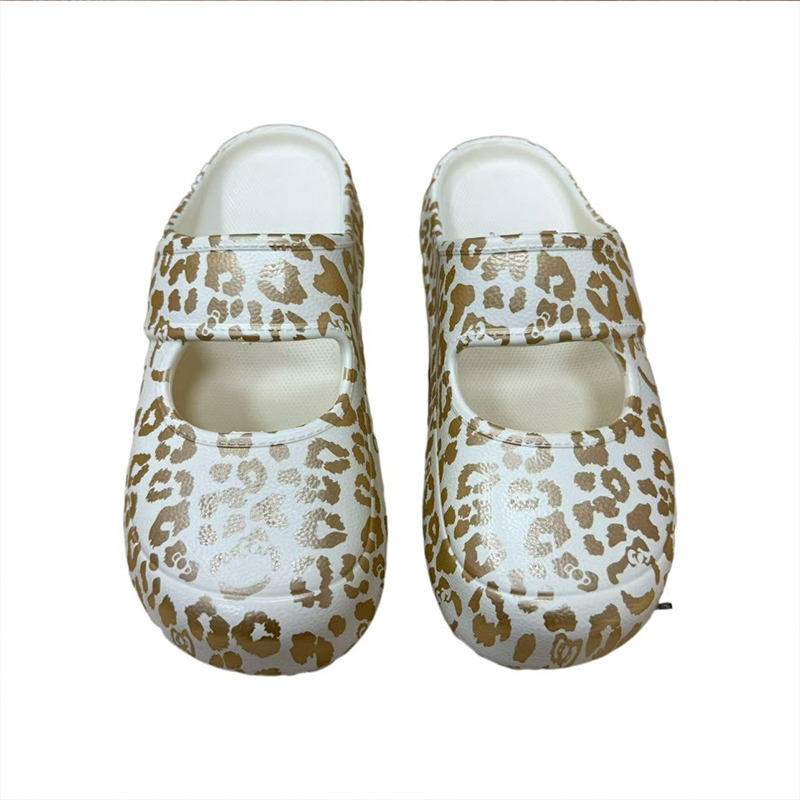 1774494231572267.jpg 雅购特拖鞋